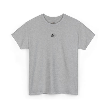 Minimalist Palm Tree T-Shirt – Small Chest Graphic Beach-Inspired Tee for Everyday Style