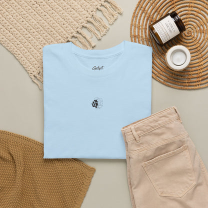 Minimalist Palm Tree T-Shirt – Small Chest Graphic Beach-Inspired Tee for Everyday Style