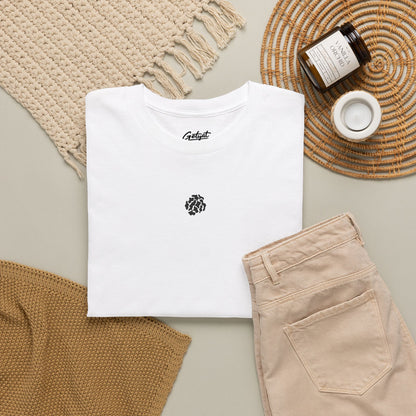 Minimalist Palm Tree T-Shirt – Small Chest Graphic Beach-Inspired Tee for Everyday Style