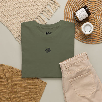 Minimalist Palm Tree T-Shirt – Small Chest Graphic Beach-Inspired Tee for Everyday Style