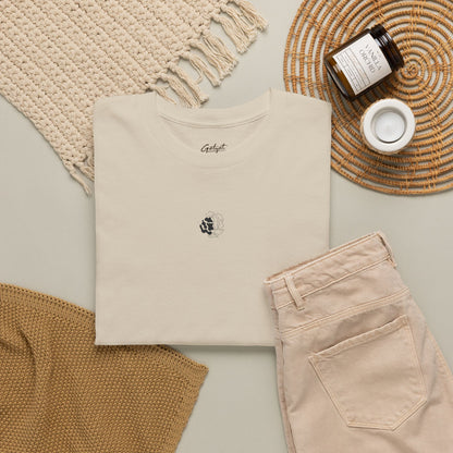 Minimalist Palm Tree T-Shirt – Small Chest Graphic Beach-Inspired Tee for Everyday Style