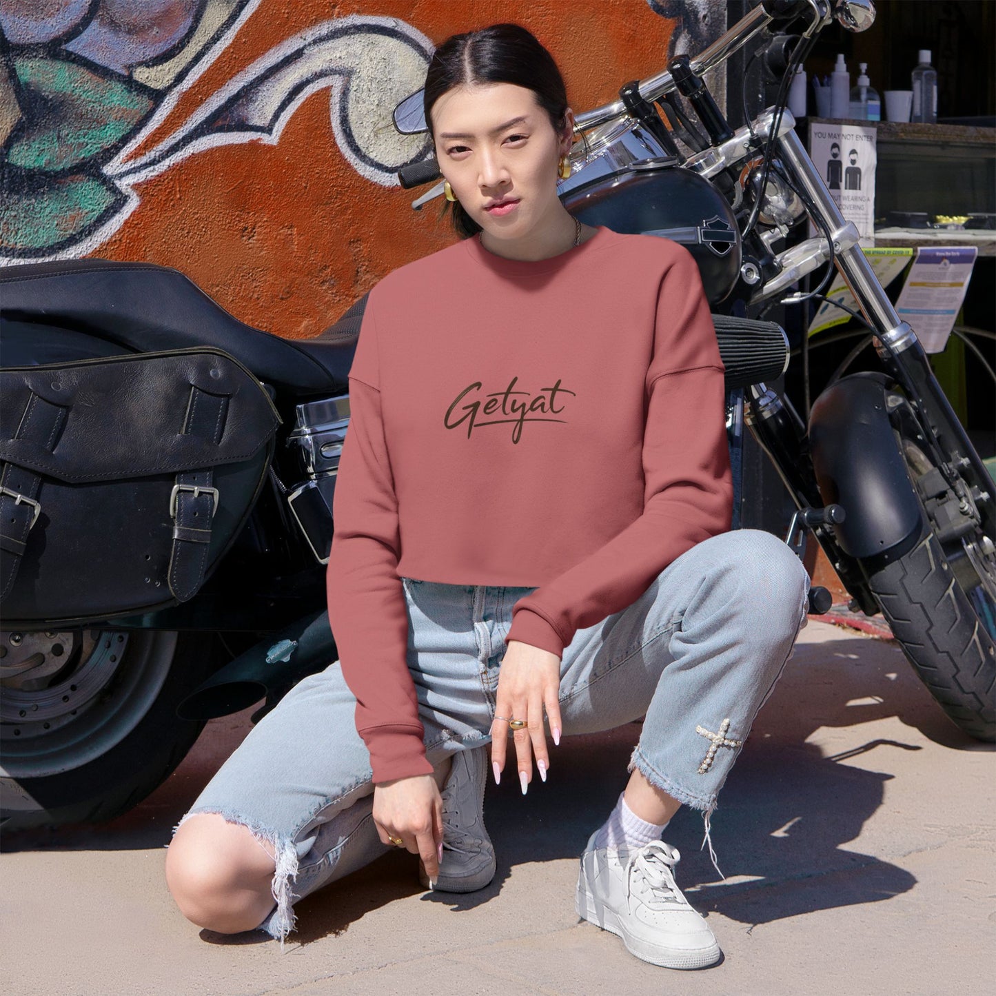 Cropped Sweatshirt — Dusty Rose 'Getvat' Script Crop Top for Women