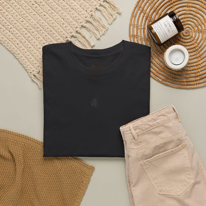 Minimalist Palm Tree T-Shirt – Small Chest Graphic Beach-Inspired Tee for Everyday Style