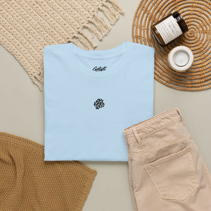 Minimalist Palm Tree T-Shirt – Small Chest Graphic Beach-Inspired Tee for Everyday Style